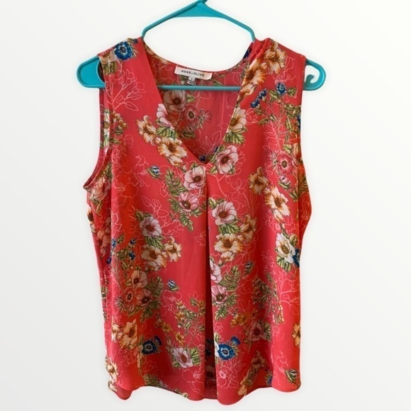Rose & Olive Tops - Rose & Olive Floral Sleeveless Blouse Size S